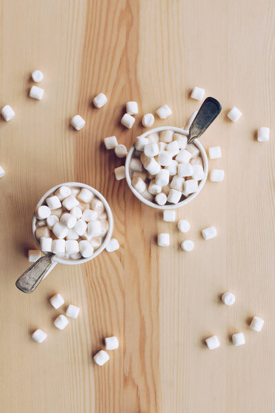 cups of cacao with marshmallow