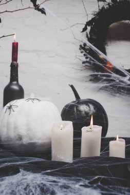 mumlar ve halloween süslemeleri