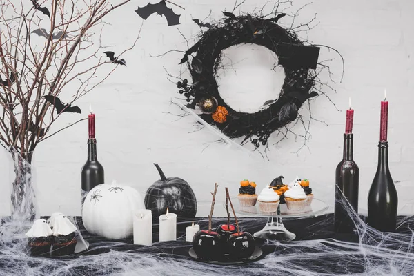 Dessert e decorazioni di Halloween — Foto Stock