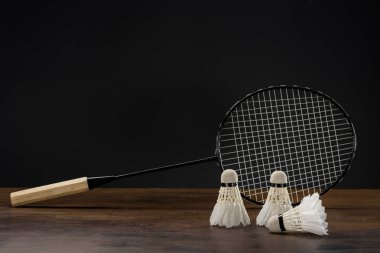 Badminton Raket ve shuttlecocks