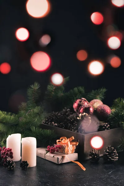 Karácsonyi dekorációk és ajándékok — Stock Fotó