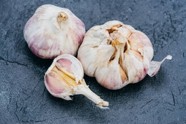 healthy organic garlic   clipart