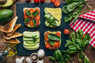 Kahvaltı için lezzetli tost