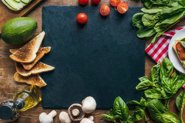 Grönsaker och skålar — Stockfoto