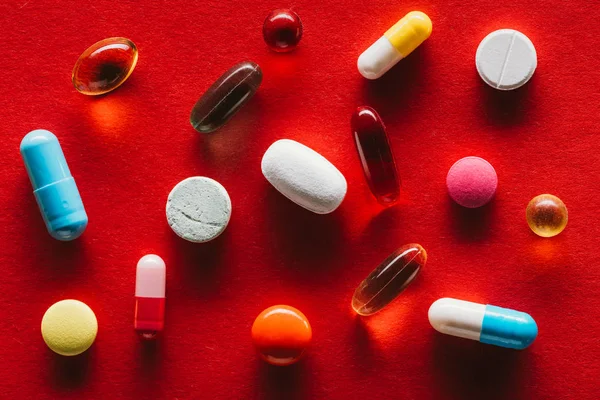 Colorful capsules and tablets — Stock Photo, Image