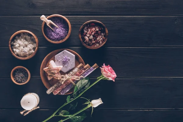 Spa treatment in wooden plates — Stock Photo, Image