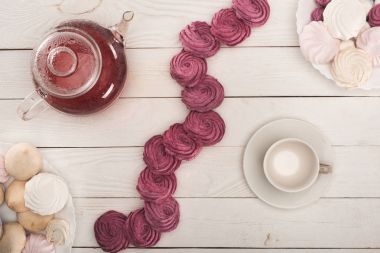 Marshmallow, kupa ve çay