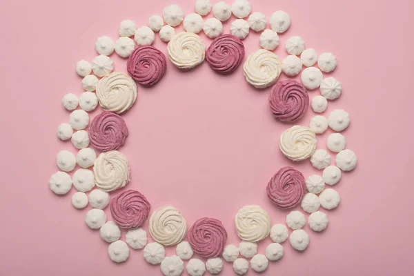 Circle frame of marshmallows — Stock Photo, Image