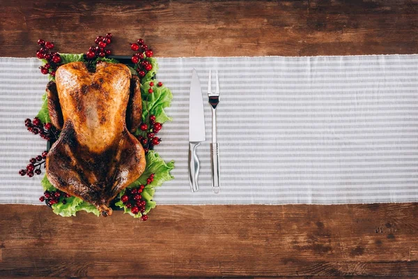 Pavo al horno para el día de acción de gracias — Foto de Stock