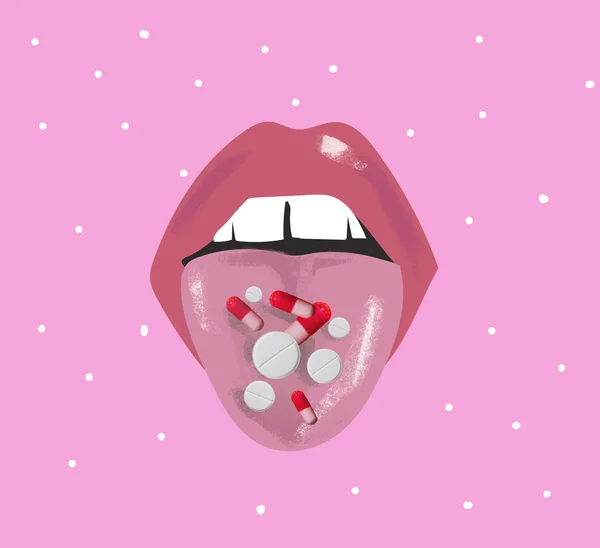 Капсулы и таблетки на женском языке — стоковое фото