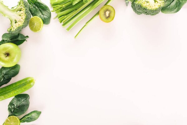 Органические овощи и фрукты
