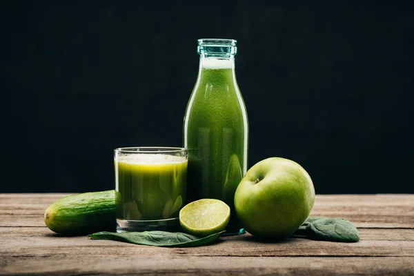 Fresh food and detox drink — Stock Photo, Image