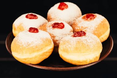 jöle ile tatlı çörek