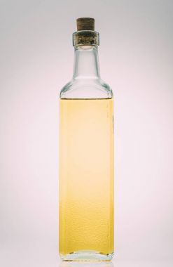 Zeytin yağı şişesi