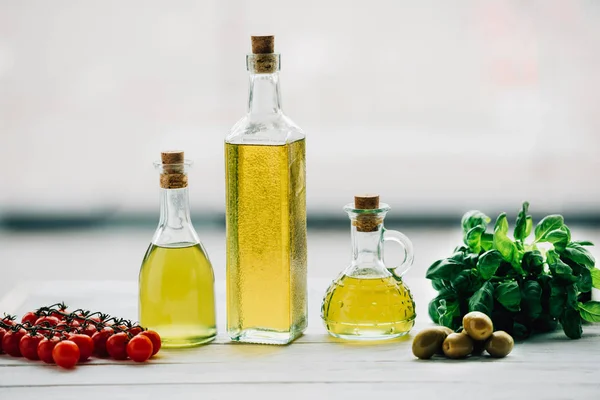 Olívaolaj palackok — Stock Fotó