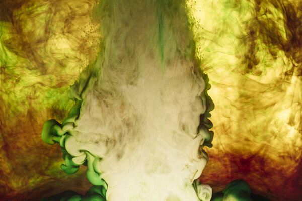 Полная рамка из желтой и зеленой краски брызги и вихри
