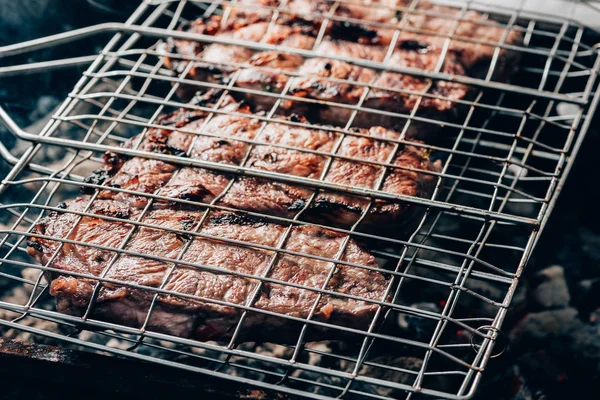 Nærbilde Gourmetsaftig Saftig Kjøtt Som Stekes Grill – stockfoto