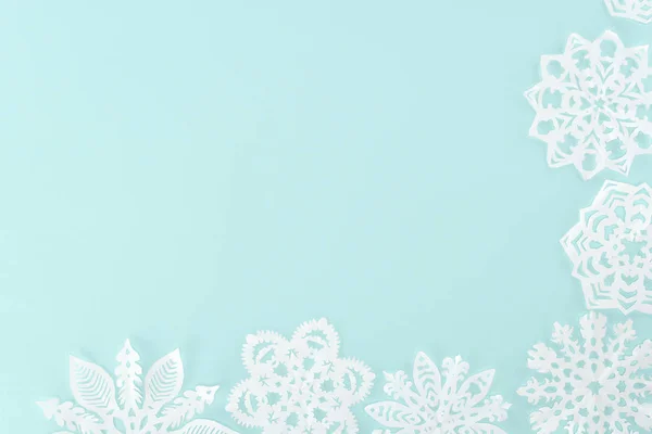 Copos Nieve Navideños Decorativos Aislados Azul Claro Con Espacio Para —  Fotos de Stock