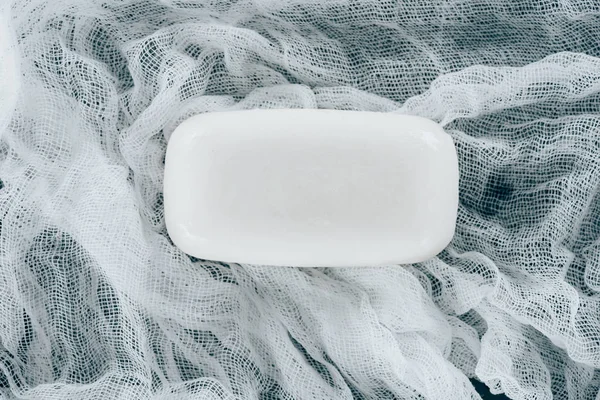 Top View Λευκό Σαπούνι Στη Γάζα — Φωτογραφία Αρχείου