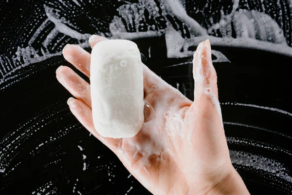Cropped View Woman Holding Soap Foam — Free Stock Photo