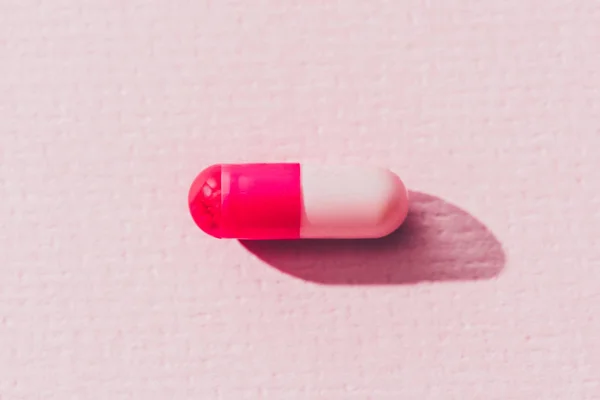Zár Megjelöl Kilátás Rózsaszín Gyógyszer Rózsaszín Felületen — Stock Fotó