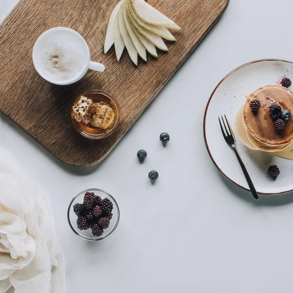 Top View Delicious Homemade Pancakes Berries Honey Grey — Stock Photo, Image