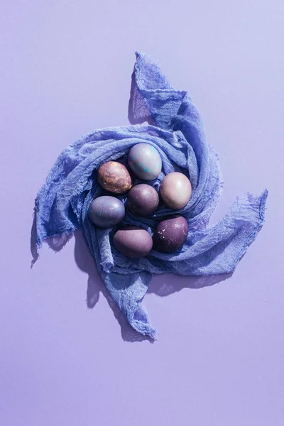 Top View Traditional Easter Eggs Gauze Purple — Stock Photo, Image