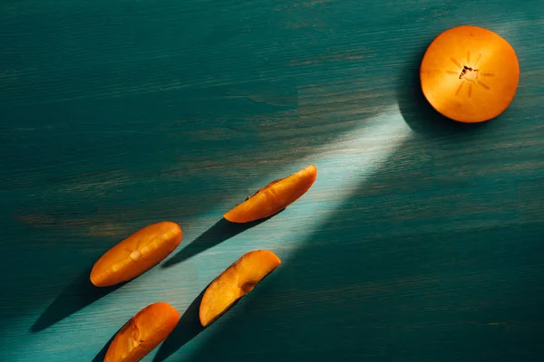 Top View Persimmons Turquoise Table Light — Stock Photo, Image