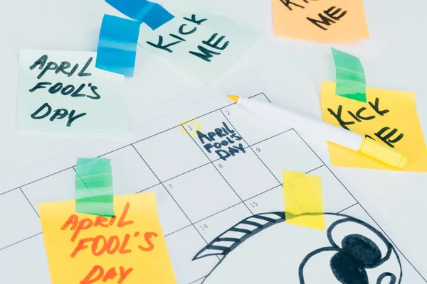 Primer Plano Vista Calendario Con Abril Tontos Día Letras Aisladas — Foto de Stock