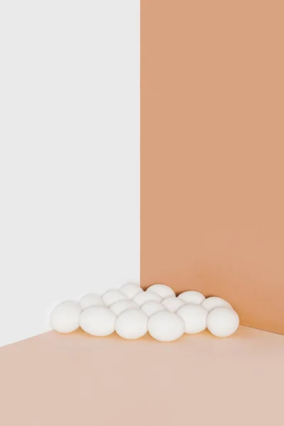 White Chicken Eggs Minimalistic Background — Stock Photo, Image