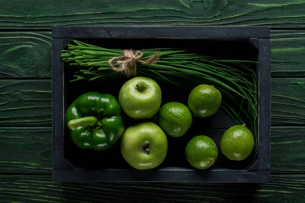 Felülnézet Zöld Zöldségek Gyümölcsök Fadobozban Asztali Egészséges Táplálkozási Koncepció — Stock Fotó
