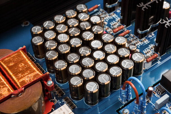 Standard motherboard with electrolytic capacitors and elements