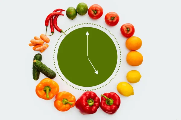 Bovenaanzicht Van Cirkel Van Groenten Fruit Met Groene Klok Binnen — Stockfoto