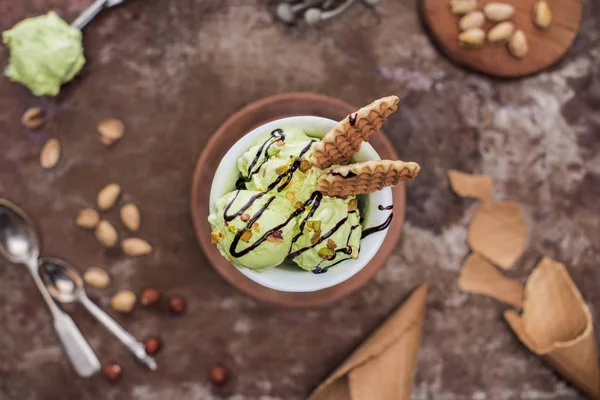 Top View Cooked Pistachio Ice Cream Glass Table — Stock Photo, Image