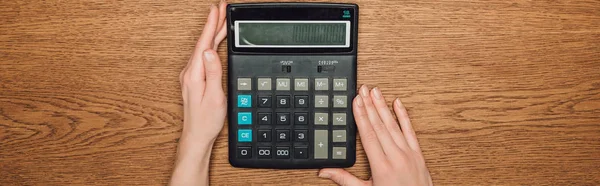 Cropped View Female Hands Calculator One Hundred Thousand Display Wooden — Stockfoto