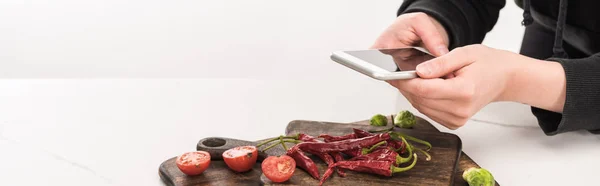 Vista Recortada Del Fotógrafo Haciendo Composición Alimentos Para Fotografía Comercial — Foto de Stock