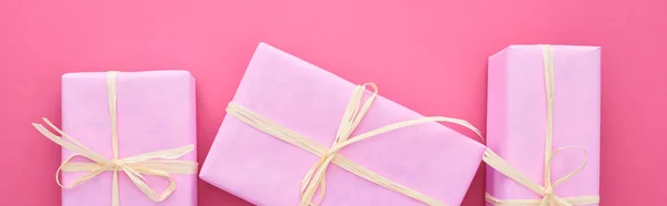 Панорамний Знімок Подарункових Коробок Бантами Рожевому — стокове фото