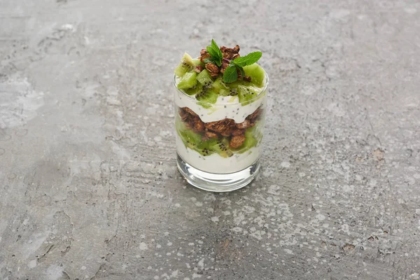 Fresh Granola Kiwi Yogurt Glass Grey Concrete Surface — Stock Photo, Image