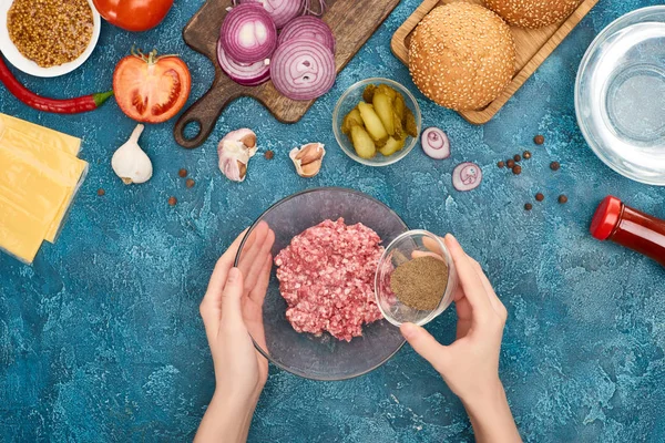 Top View Woman Adding Black Pepper Minced Meat Burger Ingredients — 스톡 사진