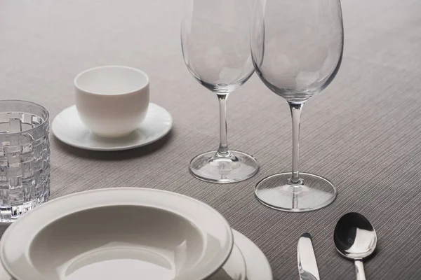 Clear Wine Glasses Dishware Coffee Cup Grey Cloth — 스톡 사진