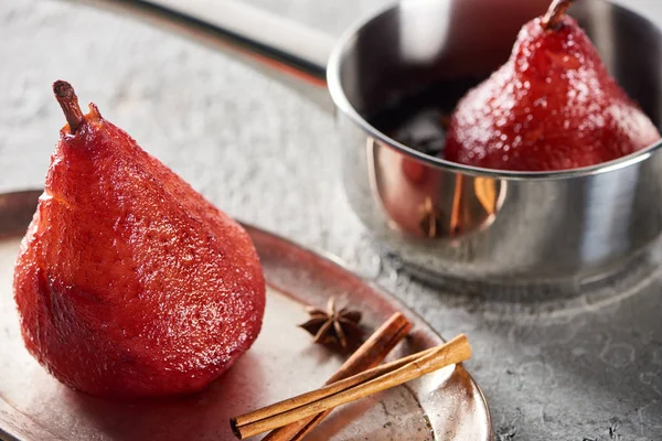 Selective Focus Delicious Pear Wine Stewpan Silver Plate Cinnamon Anise — Stock Photo, Image