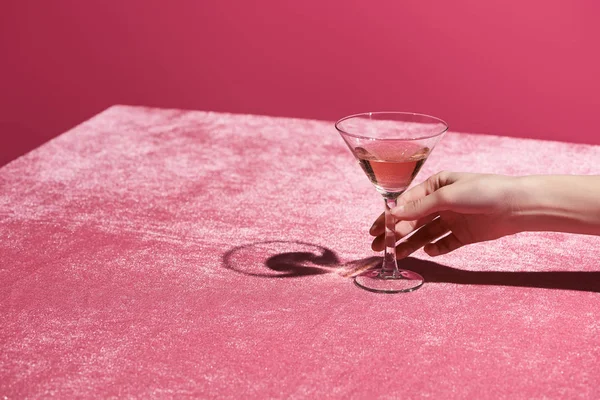 Cropped View Woman Holding Glass Drink Velour Cloth Isolated Pink — 스톡 사진
