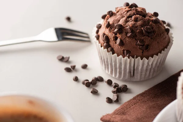 Vue Rapprochée Muffin Chocolat Frais Près Fourchette — Photo