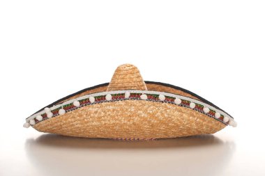 Beyaz arka planda Meksikalı sombrero