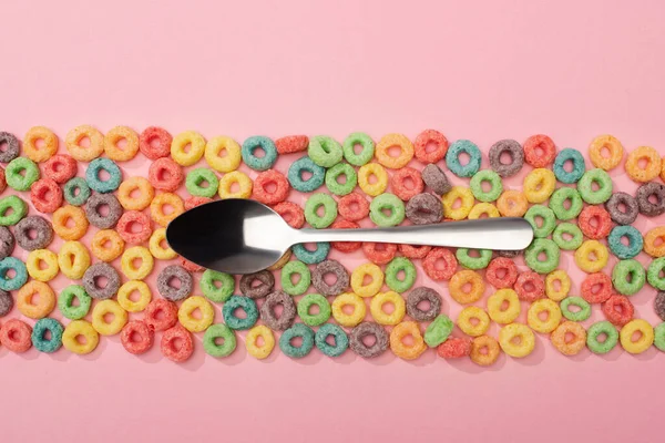 Vista Superior Cereales Desayuno Colores Brillantes Cuchara Sobre Fondo Rosa — Foto de Stock