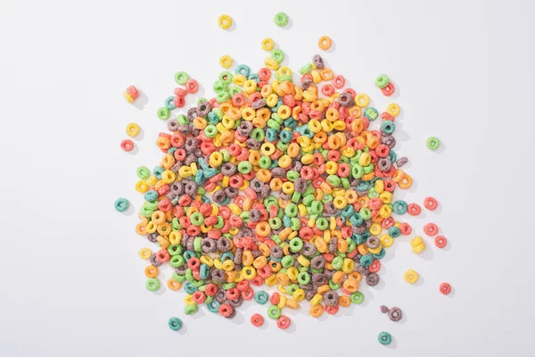 Vista Superior Cereales Desayuno Multicolores Brillantes Sobre Fondo Blanco — Foto de Stock