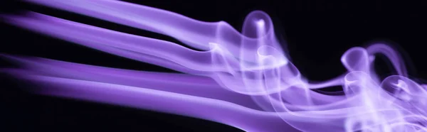 Фиолетовый Разноцветный Дым Черном Фоне Панорамный Снимок — стоковое фото