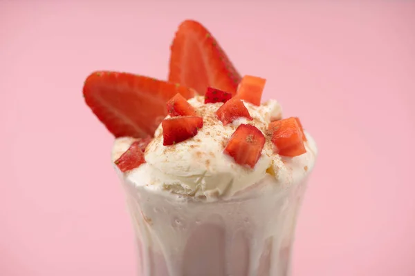 Selective Focus Glass Milkshake Ice Cream Strawberries Isolated Pink — Stock Photo, Image