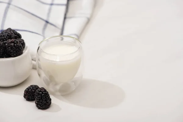 High Angle View Glass Homemade Yogurt Sugar Bowl Blackberries Plaid — Stock Photo, Image