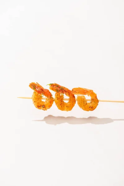 Tasty Fried Prawns Skewer White Background — Stock Photo, Image